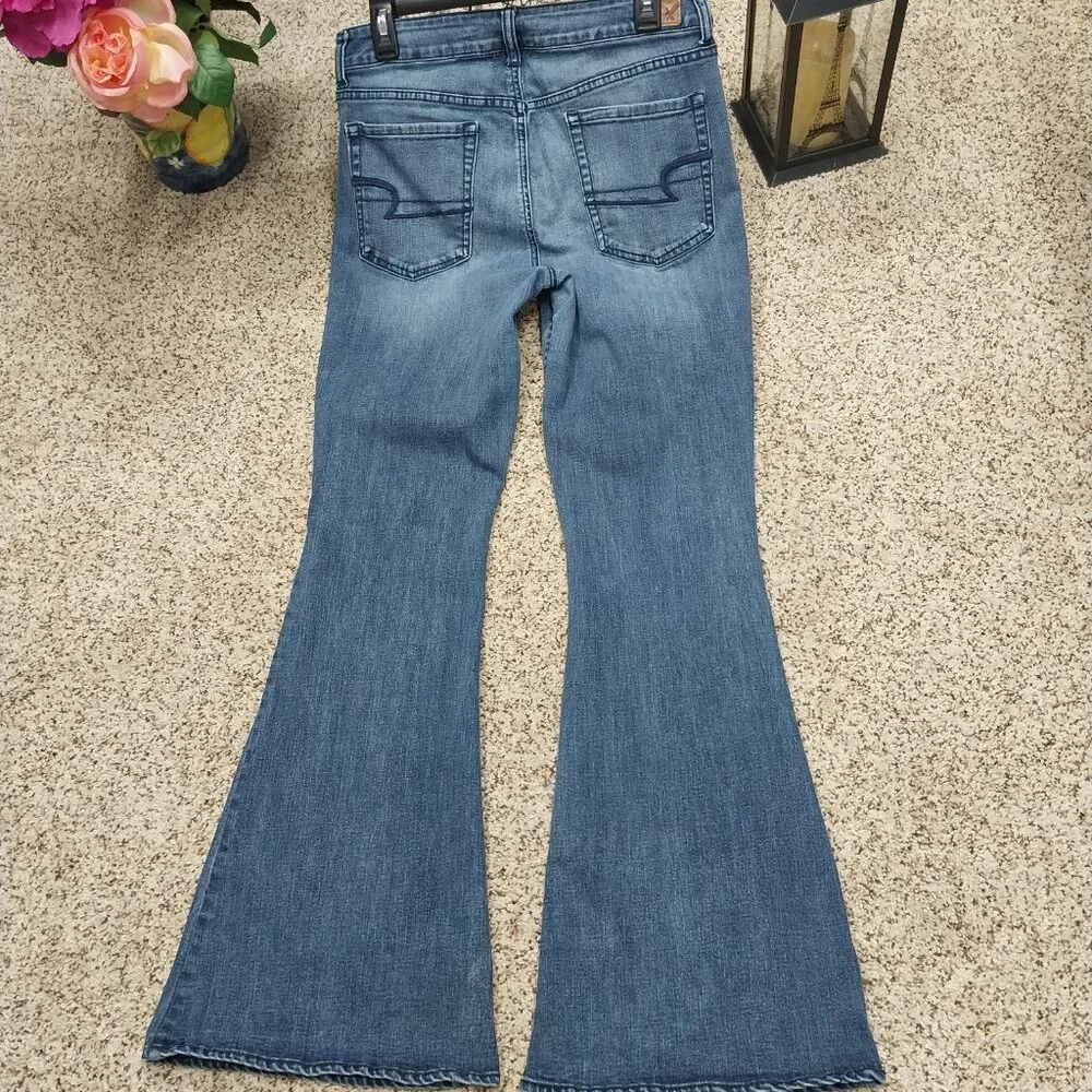 3330 Size 12 American Eagle High-rise Appliqued Quilted Bleach Dyed Jeans - Picture 5 of 7